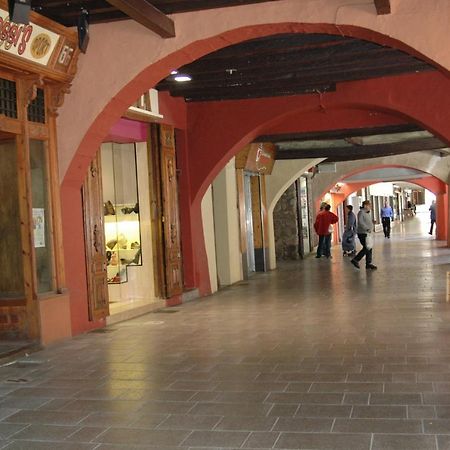 El Terrat Sobre El Mercat Ла-Сеу-д'Уржель Номер фото